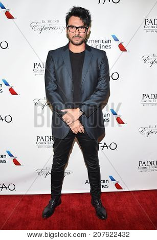 LOS ANGELES - SEP 24:  Beto Cuevas arrives for the 'El Sueno De Esperanza' Celebration on September 24, 2017 in Hollywood, CA                