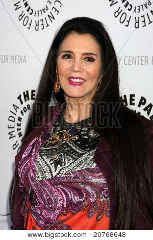 LOS ANGELES - JUN 7: Barbara Lazaroff dorazí na Debbie Reynolds Hollywood Memorabilia Sb