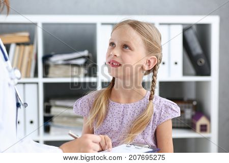 Little chilfren doctor exam test reception hospital
