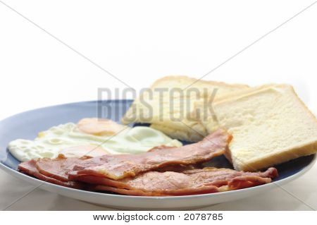Pancetta uovo imburrato pane