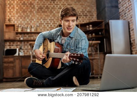 Improving 图片和照片（免费试用） | Bigstock