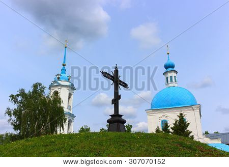 Zaraysk, Russia-may 12,2019: Church Of The Annunciation Of The Blessed Virgin And Memorial Cross On 