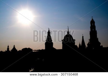 Silhouette of Troitse Sergiyevsky monastery