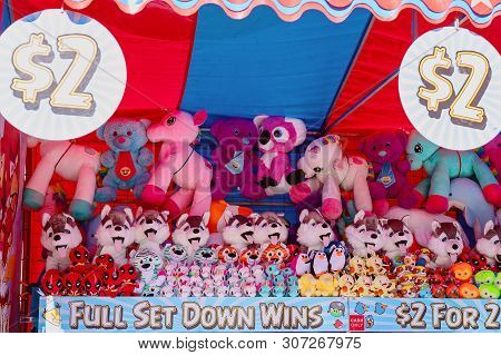 Mackay, Queensland, Australia - June 2019: A Game Of Chance To Win A Prize On Sideshow Alley At Mack