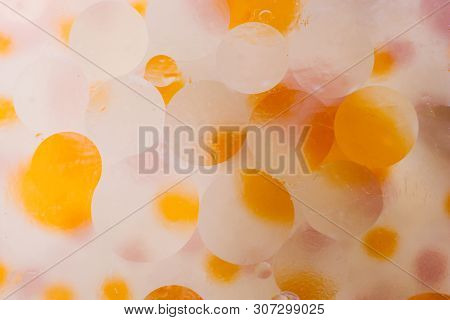 Oil Bubbles Inside Water Base Form Patterns