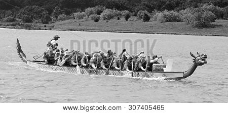 Arlington,texas - June 15,2019 - Dragon Boat Race At Lake Viridian. Showing One Of The Dragon Boats 