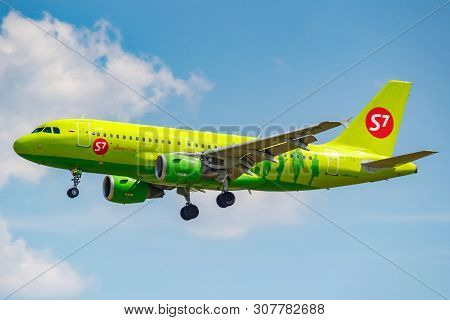 Moscow, Russia - June 21, 2019: Aircraft Airbus A319-114 Vp-btq Of S7 Siberia Airlines Landing At Do