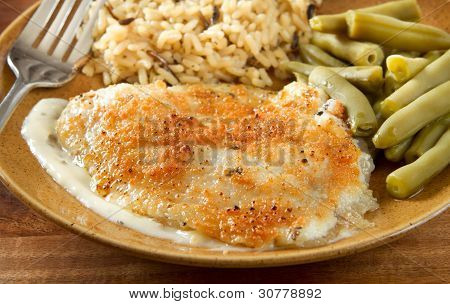 Refeição de parmesão de tilápia