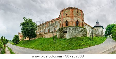 Ancient Brick Medzhybizh Fortress Of The 14-16th Centuries, Northern Wall And Angular Northern Tower