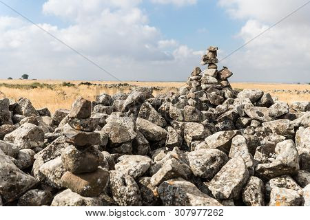 The Remnants Of The Megalithic Complex Of The Early Bronze Age  - Wheels Of Spirits - Rujum Al-hiri 