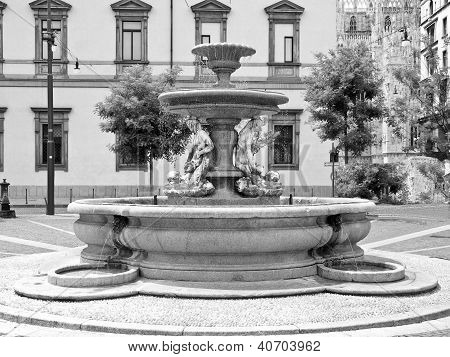 Piermarini Fountain, Milan