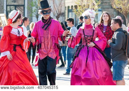 Timisoara, Romania - March 31, 2017: People Dressed In Vintage Victorian Clothes At The Checkart Car