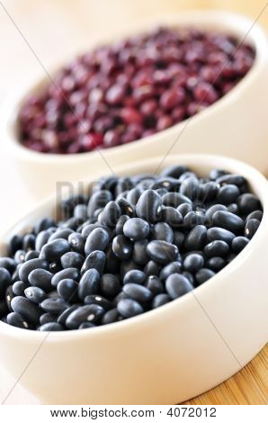 ถั่ว Adzuki สีดำ และสีแดง