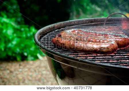 Tradtional sud africaine Braai Barbecue Borewors saucisses sur le feu