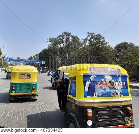 Closeup Of Heavy Traffic In A Sangolli Rayanna Statue Circle And Beautiful View Of Flyover Or Bridge