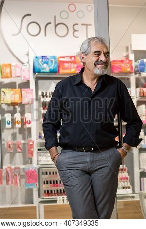 Serial Entrepreneur Ian Fuhr Inside One Of His Beauty Salon Stores