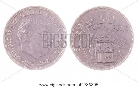 Årgang 1957 Francisco Franco æra 50 Pesetas mønt isoleret på hvid