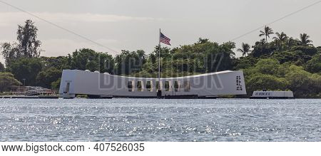 Pearl Harbor, Hawaii, Usa - September 23, 2018: Uss Arizona Memorial With American Flag Waving Above