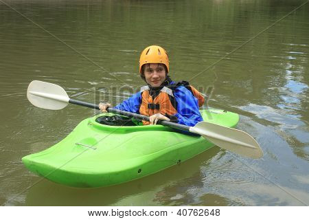 Adolescente kayak