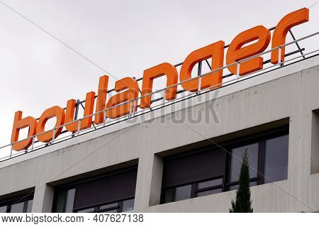 Bordeaux , Aquitaine France - 02 05 2021 : Boulanger Sign Logo And Text Brand Shop French Chain Stor