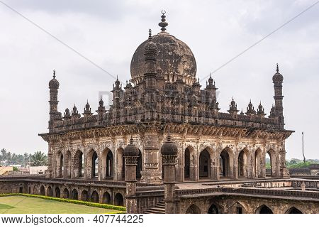 Vijayapura, Karnataka, India - November 8, 2013: Nw Corner View On Brown Stone Ibrahim Rauza Mausolu