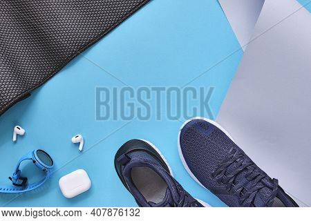 Concept Healthy Lifestyle Outfit, Sport And Diet. Top View, Text Space. Athlete\'s Set. Flat Lay Com