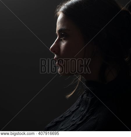 Women Profile Portrait. Nude Makeup. Silhouette Girl, Side View