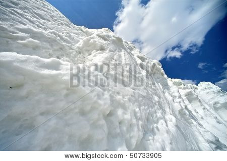 Snow Wall
