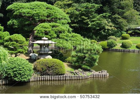 Shinjuku Gyoen National Garden