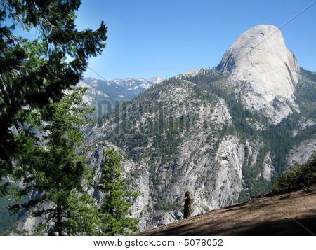 Half Dome od stezky Panorama