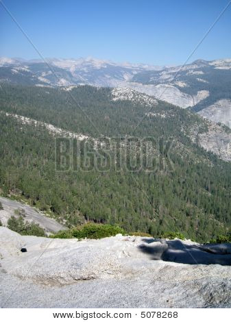 Nádherný výhled z vrcholu Half Dome