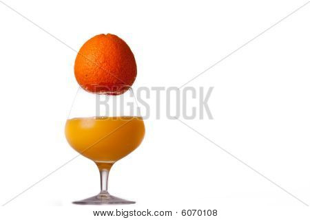 Orange na szklankę soku pomarańczowego