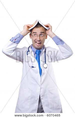 Médico con libro