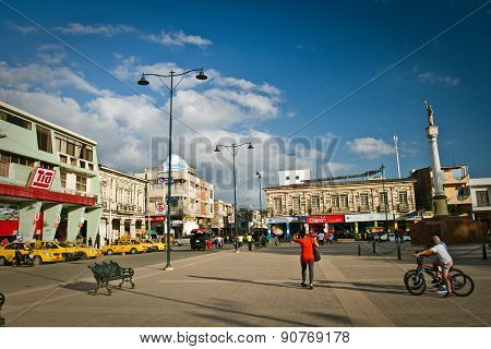 Central plaza in the city of Jipijapa, coastal town, Ecuador