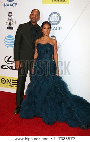 LOS ANGELES - FEB 5:  Will Smith, Jada Pinkett-Smith at the 47TH NAACP Image Awards Arrivals at the Pasadena Civic Auditorium on February 5, 2016 in Pasadena, CA