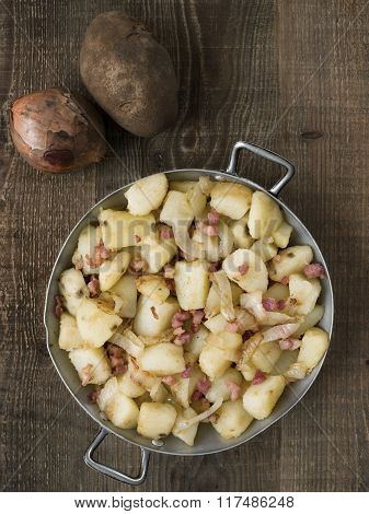 Rustic German Pan Fried Potato Bratkartoffeln