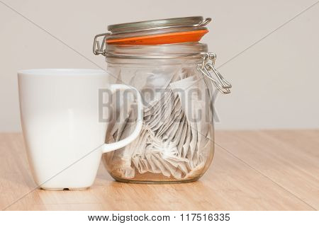 Tea cup with caddy