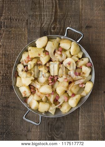 Rustic German Pan Fried Potato Bratkartoffeln