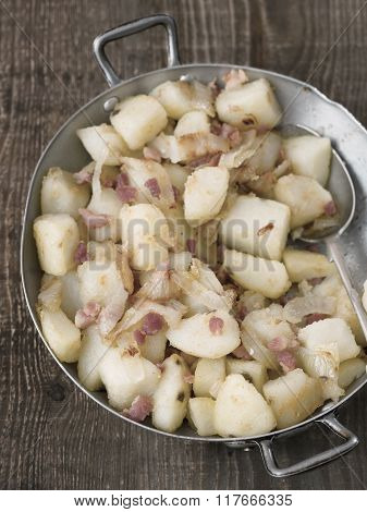 Rustic German Pan Fried Potato Bratkartoffeln