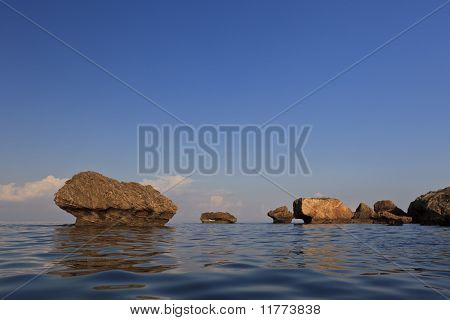 Sten i vandet i Zakynthos, Grækenland