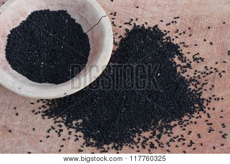Nigella sativa and black cumin oil for lose weight
