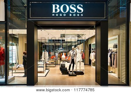 HONG KONG - JANUARY 26, 2016: inside of Elements Shopping Mall. Elements is a large shopping mall located on 1 Austin Road West, Tsim Sha Tsui, Kowloon, Hong Kong
