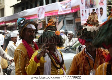 Pune, India  -  july 11, ?2015: A Group Of Traditional Vasudevs Gathered Together During The Waari F