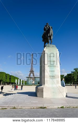 Paris, France - May 15, 2015: People Around The Wall For Peace On The Champs De Mars