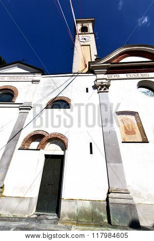 Caiello In  The Old   Church  Closed Brick  Sidewalk Italy  Lombardy