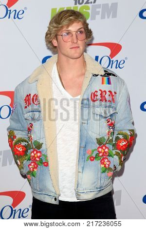 LOS ANGELES - DEC 2:  Logan Paul at the Jingle Ball 2017 at the Forum on December 2, 2017 in Inglewood, CA