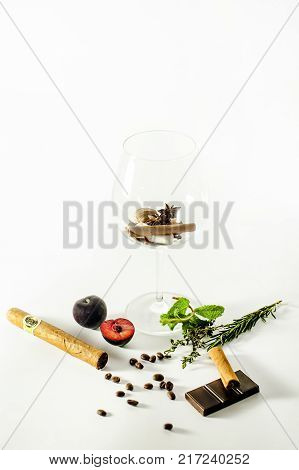 flavors of the main varieties of wine. a set of ingredients that are in the taste of wine