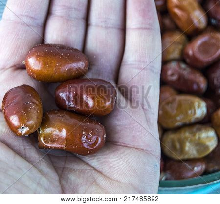 Elaeagnus fruit, ripe fruit natural Elaeagnus, Elaeagnus fruit of the medicinal fruit, ripe fruit Elaeagnus natural, healing ...