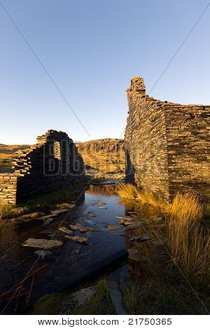 Poistettujen louhos rakennusten North Wales