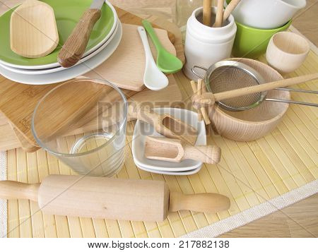 Kitchen utensils or kitchenware without plastic on table